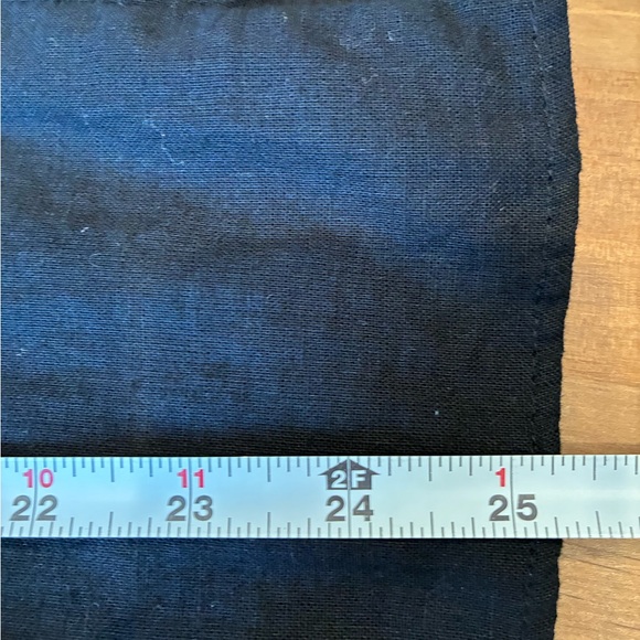 H&M Elegant Black Top with White Embroidery - Picture 10 of 10